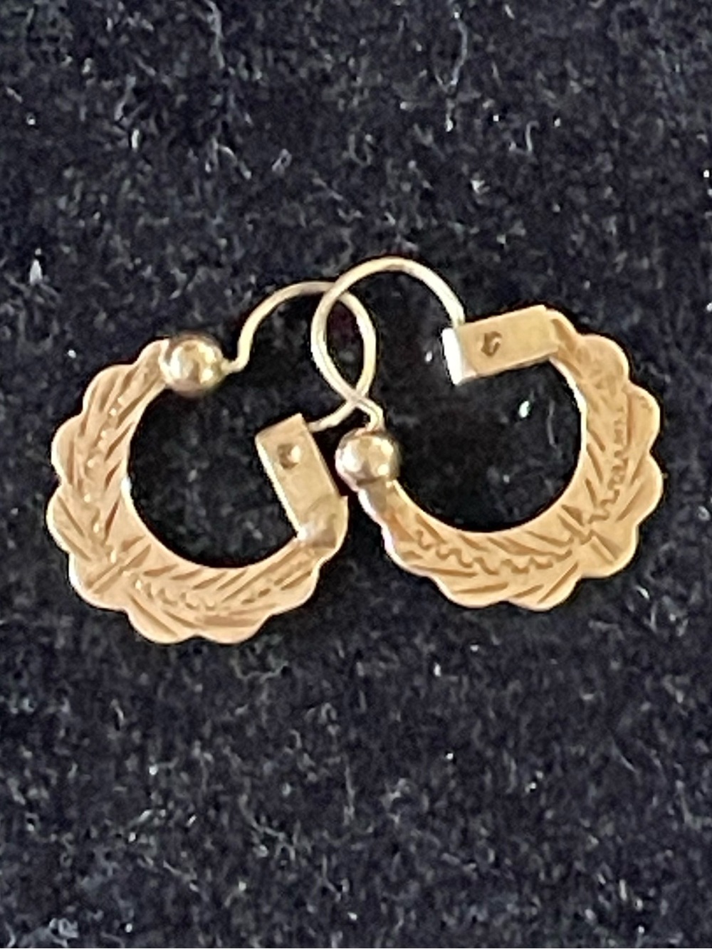 Antique Rare 10k Scalloped Hoop Earrings